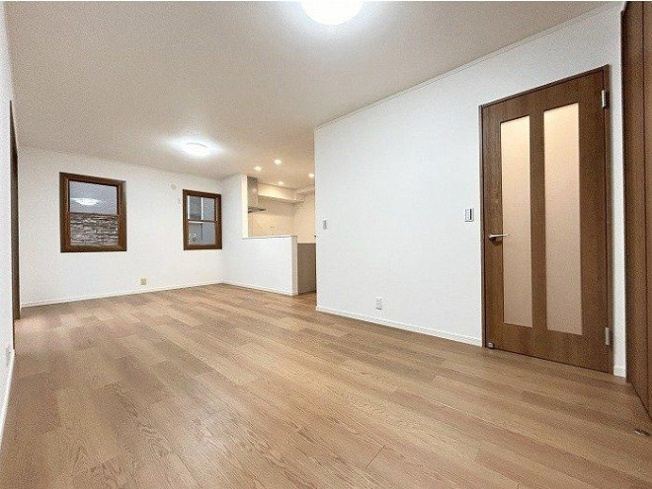 【居間・リビング】 | 藤沢市石川3丁目 中古戸建 全1棟