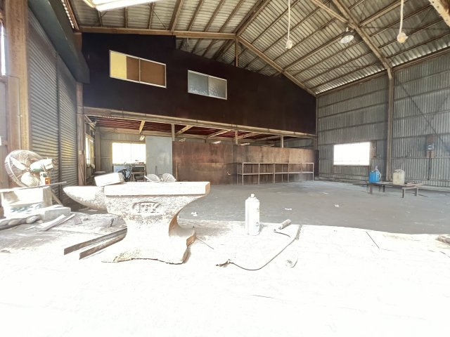 橿原市縄手町住居付き工場のその他|広々とした内観です