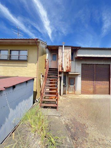 橿原市縄手町住居付き工場の外観
