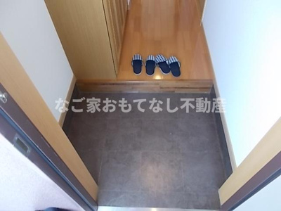 【玄関】 | ラヴィアン新川 | ※写真は別号室