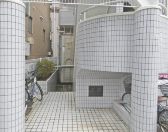 相模原市中央区富士見５丁目の賃貸マンションのエントランス