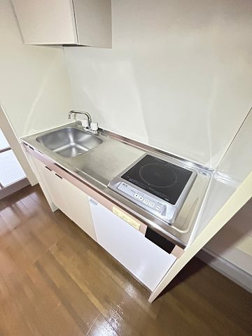 カサクレモナ東館のキッチン|コンパクトなキッチンで掃除もラクラク