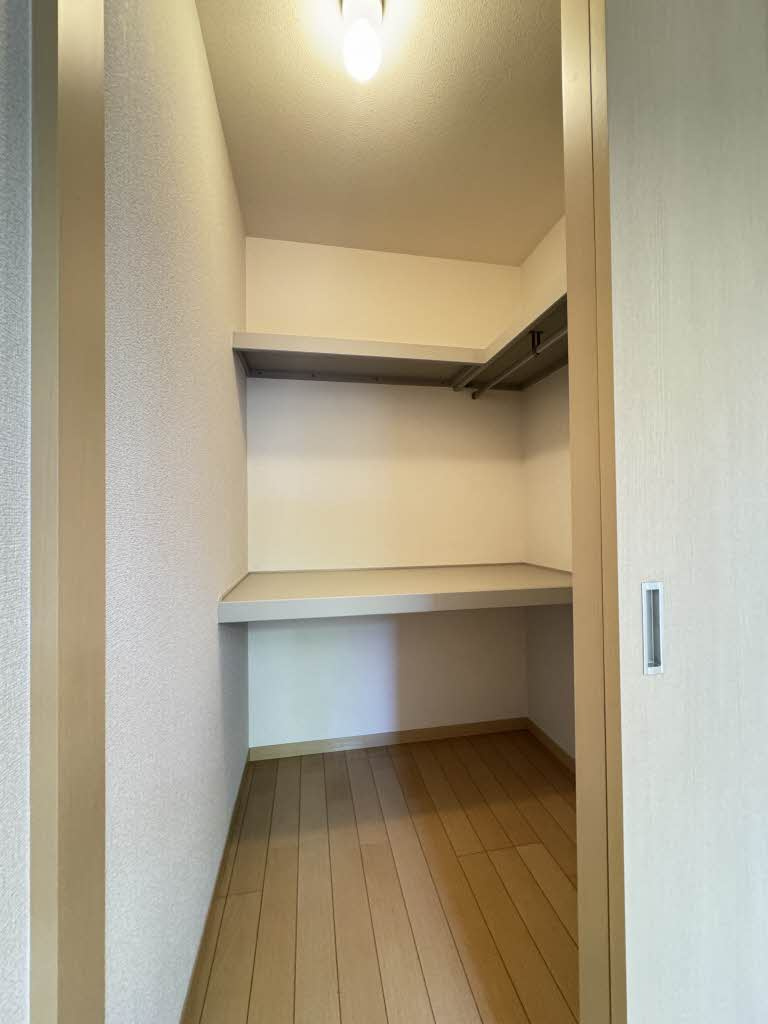 シャーメゾン小森野　Ｂ棟　　　 の収納