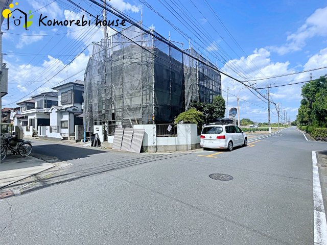 北本市中丸　中古戸建の前面道路含む現地写真