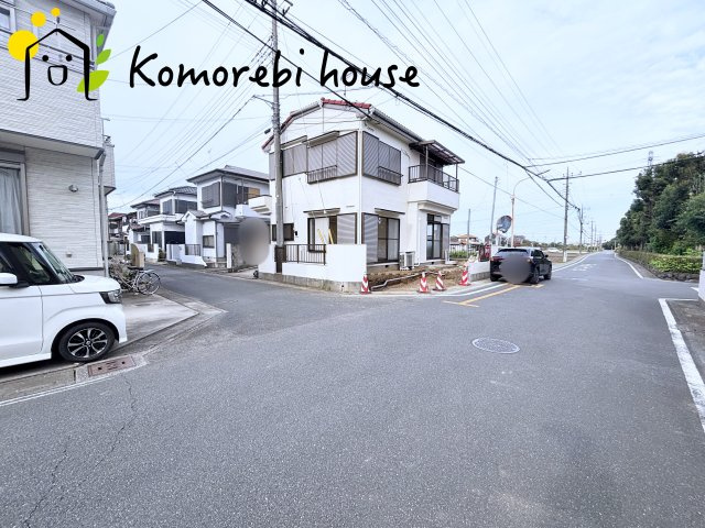 北本市中丸　中古戸建の前面道路含む現地写真