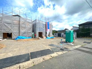 【前面道路含む現地写真】 | つくば市北条第3　新築戸建て　1号棟 | 現地では道路幅や周辺環境もぜひご確認ください。実際の住み心地をイメージしていただけます。