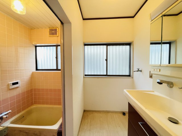 【脱衣所】 | 久喜市鷲宮6丁目　中古戸建