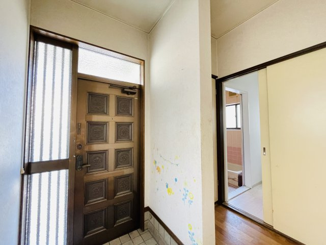 【玄関】 | 久喜市鷲宮6丁目　中古戸建