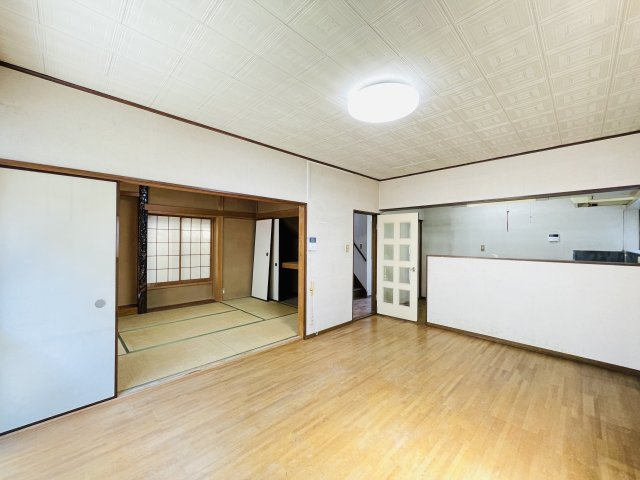 【居間・リビング】 | 久喜市鷲宮6丁目　中古戸建