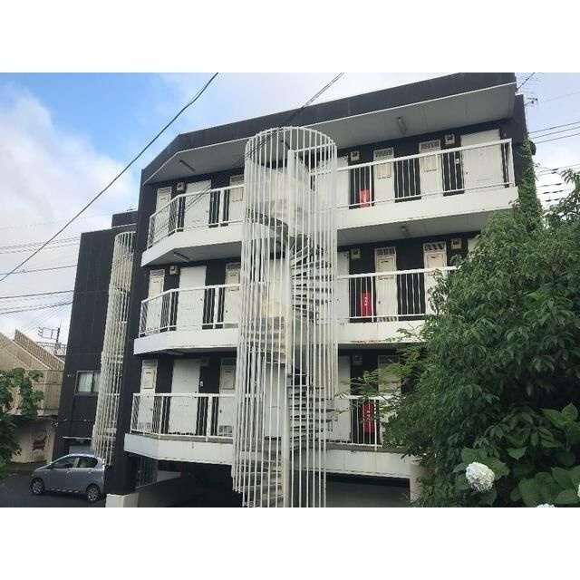 厚木市金田の賃貸マンションの外観
