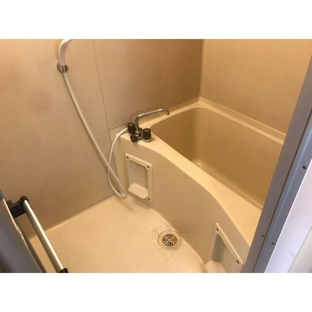 厚木市金田の賃貸マンションの浴室