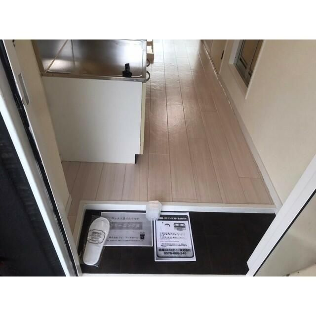 厚木市金田の賃貸マンションの玄関