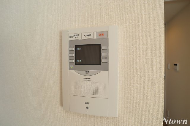 【セキュリティ】 | プレサンスTHE新栄 | モニター付きインターホンです