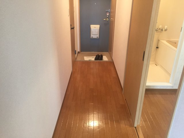 ラウンドタワーオペリアの玄関