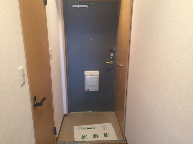 ラウンドタワーオペリアの玄関
