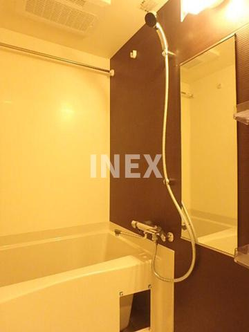 横浜市港北区新横浜１丁目の賃貸マンションの浴室