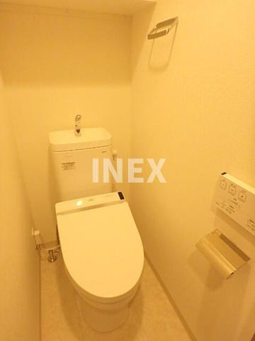 横浜市港北区新横浜１丁目の賃貸マンションのトイレ