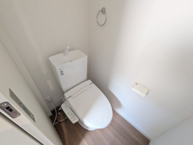 ひたちなか市市毛　4期　新築戸建て　2号棟のトイレ|高い節水性能で、水道代を大幅にカット。環境とお財布に優しく、家計をしっかりサポートします。
もちろん温水洗浄便座付きです♪