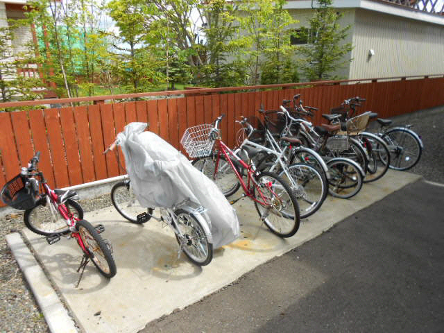 メゾンボヌールＢ館の駐車場