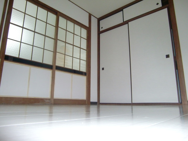 六甲台マンションの洋室