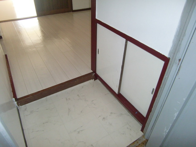 六甲台マンションの玄関