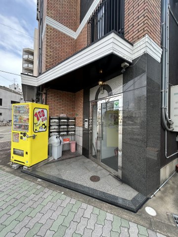 サンキャッスル十三のエントランス
