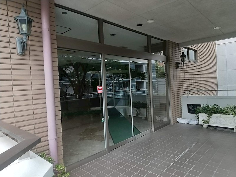 日経エスプラナード のエントランス