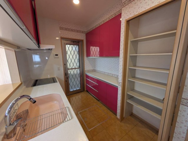 岩出市桜台　中古戸建のキッチン