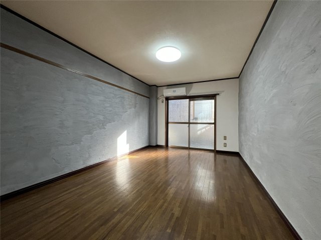 井ノ口ビルの居間・リビング|使いやすい居間です