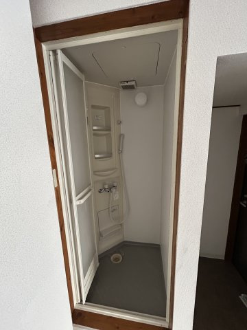 日の出マンションのシャワールーム|使いやすいシャワールームとなっています