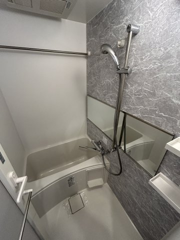 プレサンス神崎川ファインブレスの浴室|コンパクトで使いやすいお風呂です