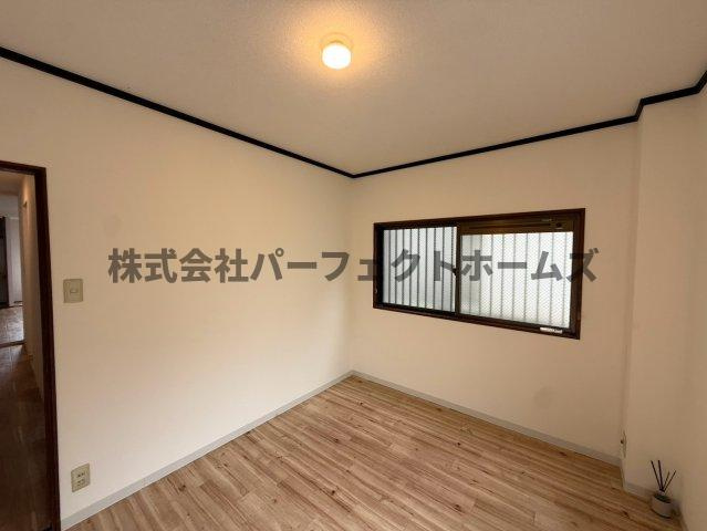 桜木町アパートの洋室|コンパクトで使いやすい洋室です
