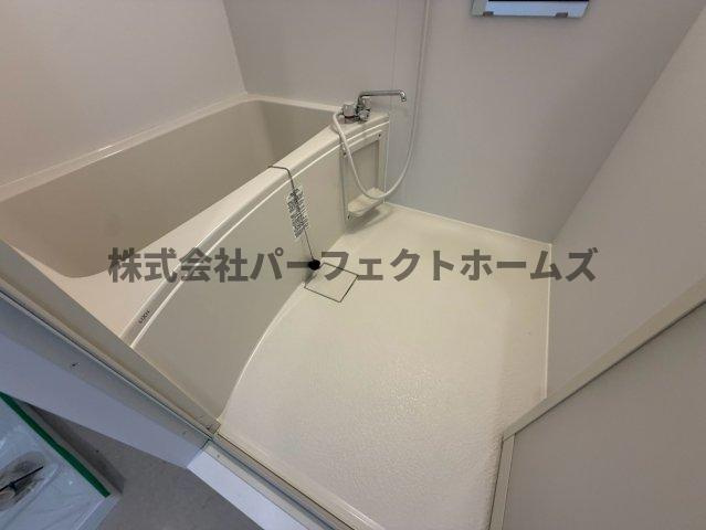 桜木町アパートの浴室|コンパクトで使いやすいお風呂です