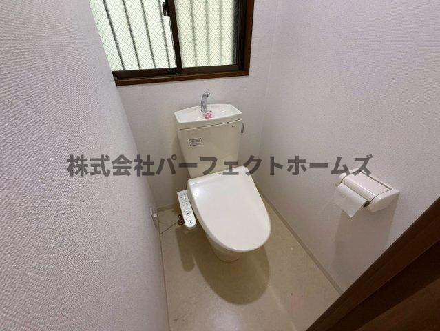 桜木町アパートのトイレ|落ち着いたトイレです