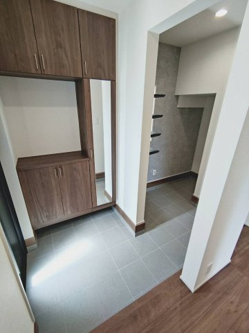 新築戸建 の玄関