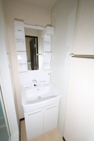 レオネクストＬｕｃｅ　ｄｉ貫井の洗面所