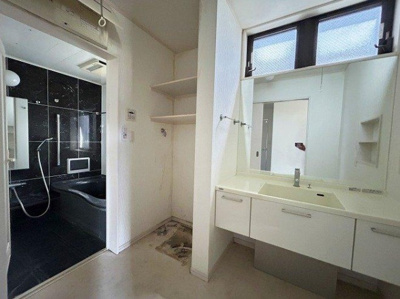 【洗面所】 | 藤沢市石川5丁目 中古戸建 全1棟