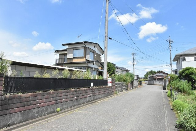 北本市宮内５丁目　売地の前面道路含む現地写真