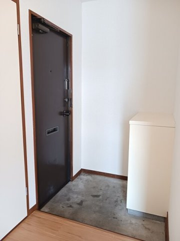 シティハイツ西本Ｂの玄関|落ち着いた玄関です