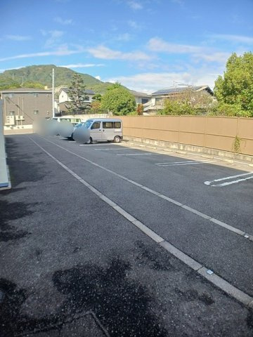 アルページュ祇園の駐車場|車をお持ちの方に嬉しい駐車場付きの物件です