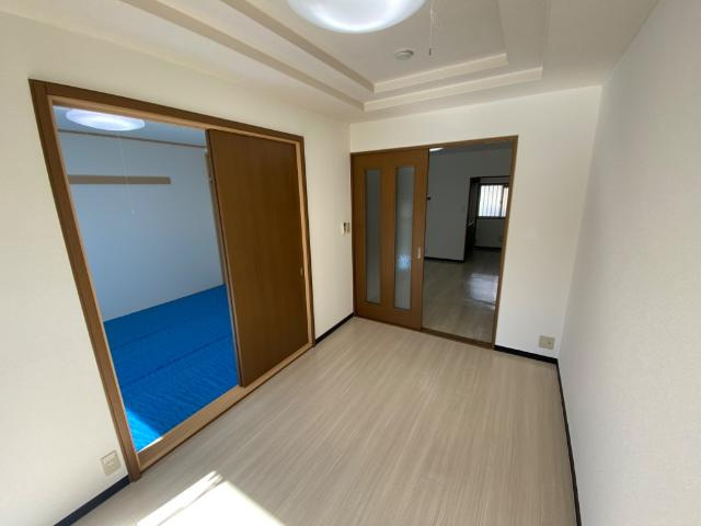 ロイヤルタムラバラ館の内装|洋室