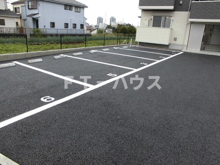 グランウェールの駐車場|駐車場