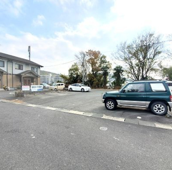 熊本市北区清水東町のアパートの駐車場