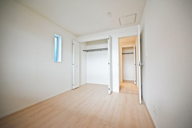 クレイドルガーデン鳥飼西4丁目新築一戸建て│2SLDK＋駐車1台可の収納|洋室6帖
クローゼット完備です。
