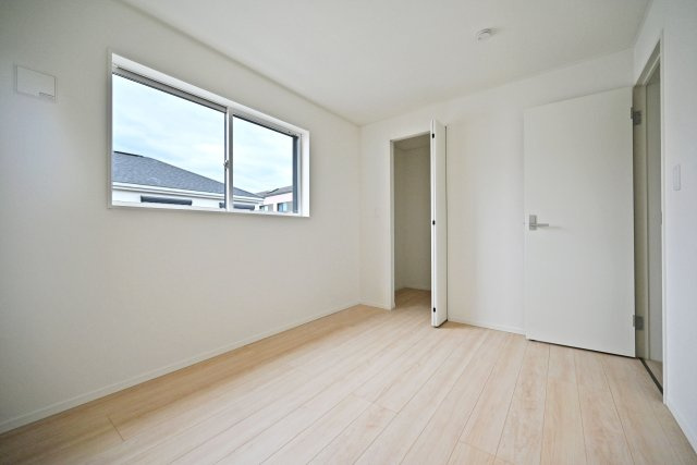 クレイドルガーデン鳥飼西4丁目新築一戸建て│2SLDK＋駐車1台可の収納|洋室6帖
ウォークインクローゼット完備です。