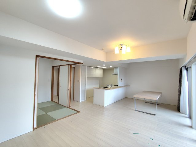 アデニウム新小岩の居間・リビング