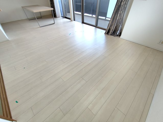 アデニウム新小岩の居間・リビング