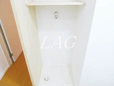 【設備】 | ホワイトフィールド西小山 | 室内洗濯機置き場です。