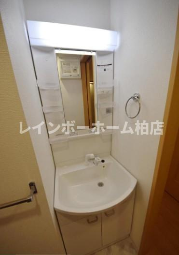 特典：仲介手数料が無料です!!の洗面所|独立洗面台です
