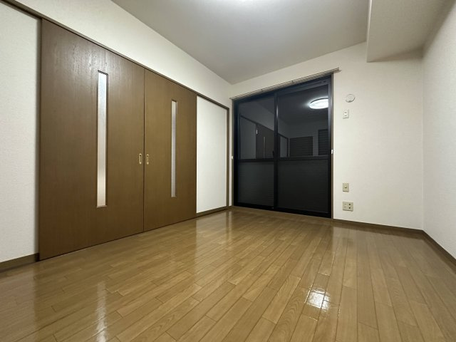 インペリアル浦里Bの洋室